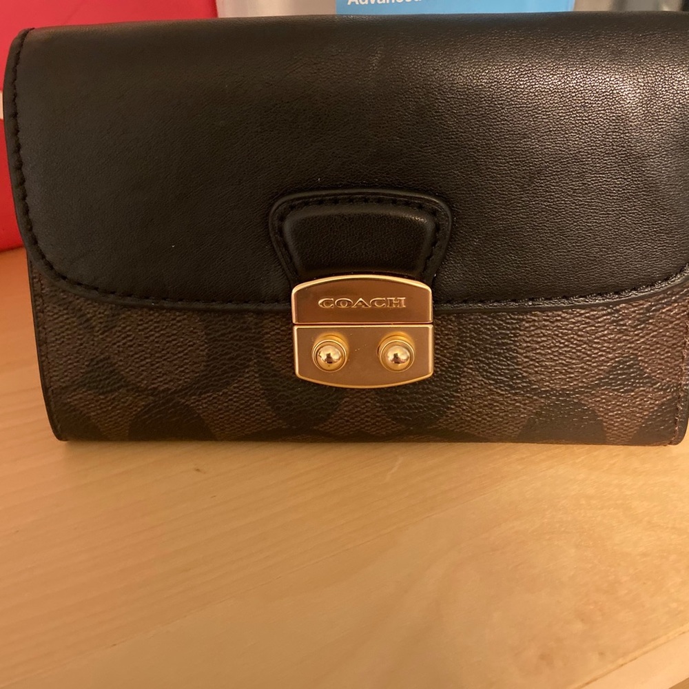 Coach wallet authentic